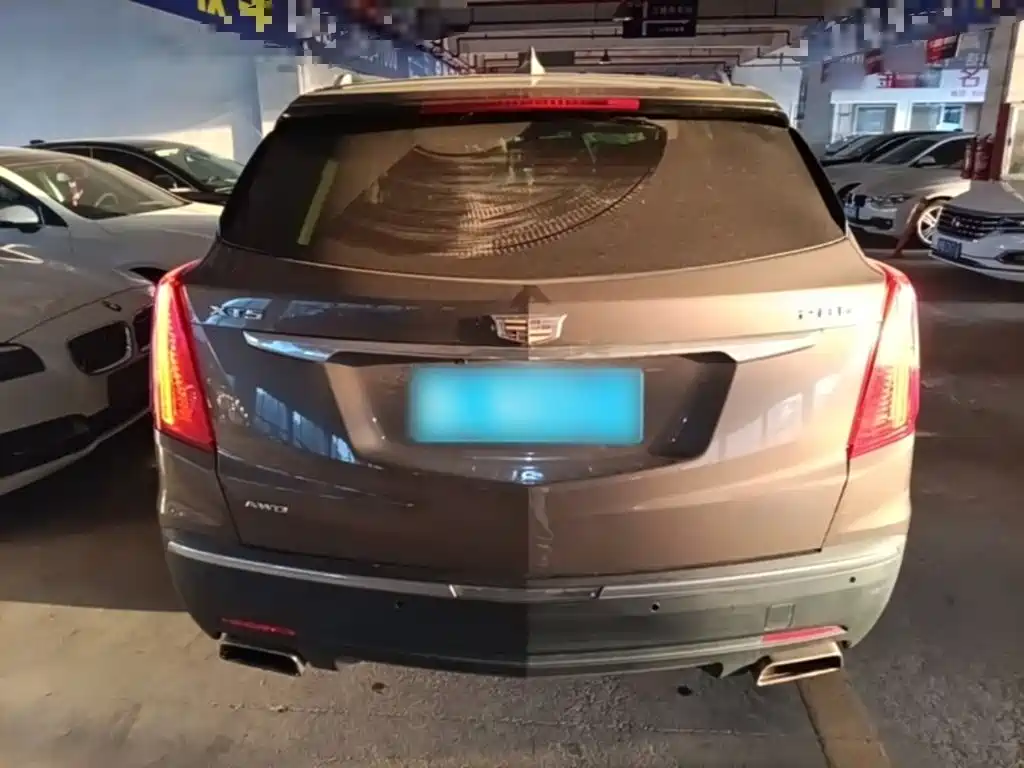 Фото 4 - Cadillac XT5
