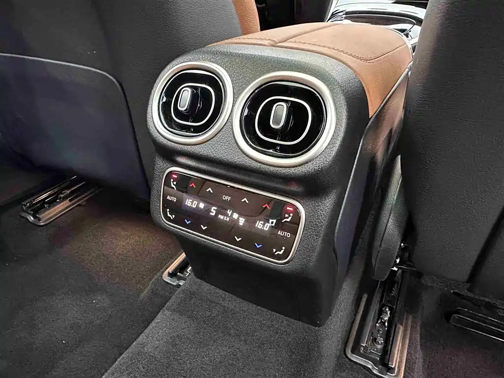 Mercedes-Benz GLC 2025 Facelift GLC 260 L 4MATIC Dynamic фото 22