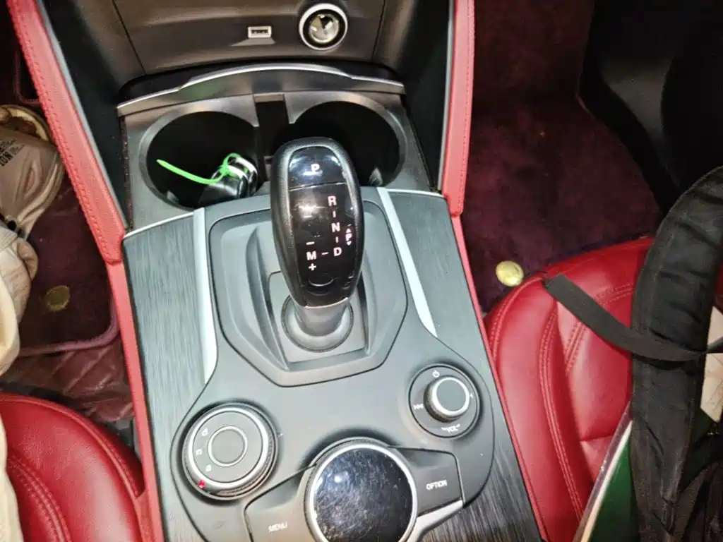 Alfa Romeo Stelvio 2017 2017 2.0T 200HP Elite