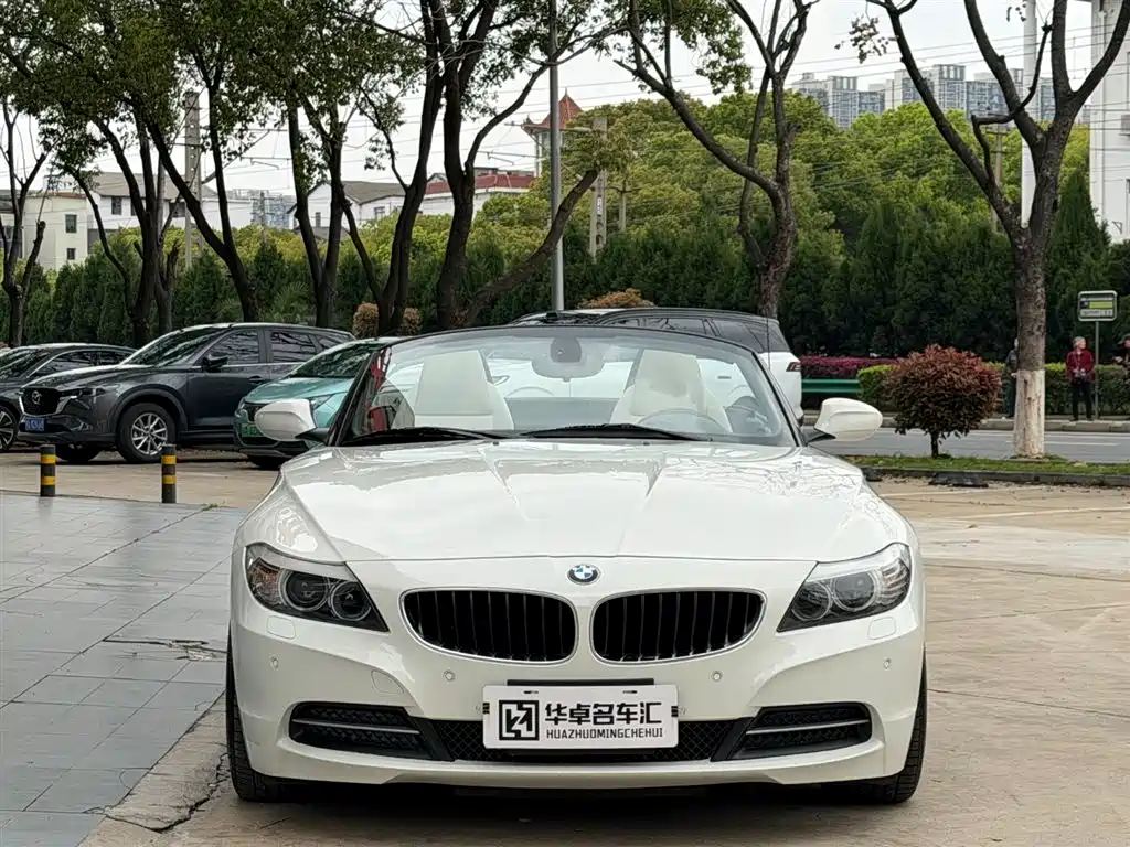 BMW Z4 2010 sDrive30i Leading Model фото 2