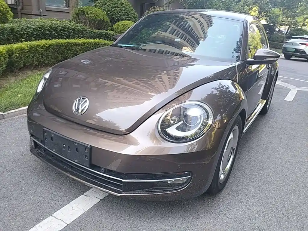 Photo 2 - Volkswagen Beetle