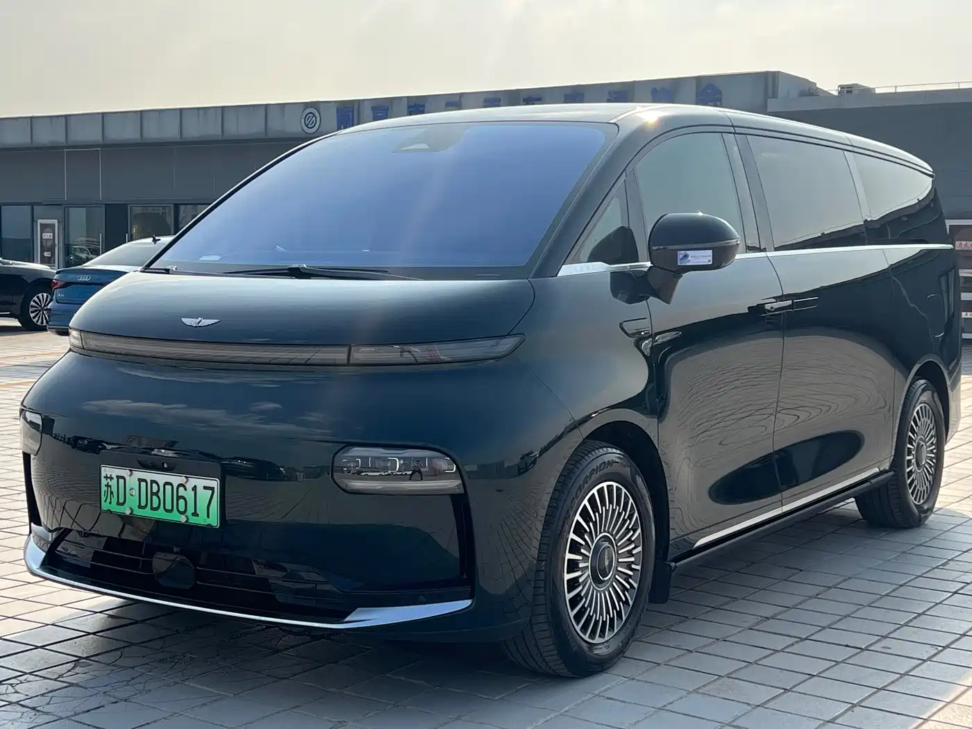 GEELY GALAXY WING TRUE L380