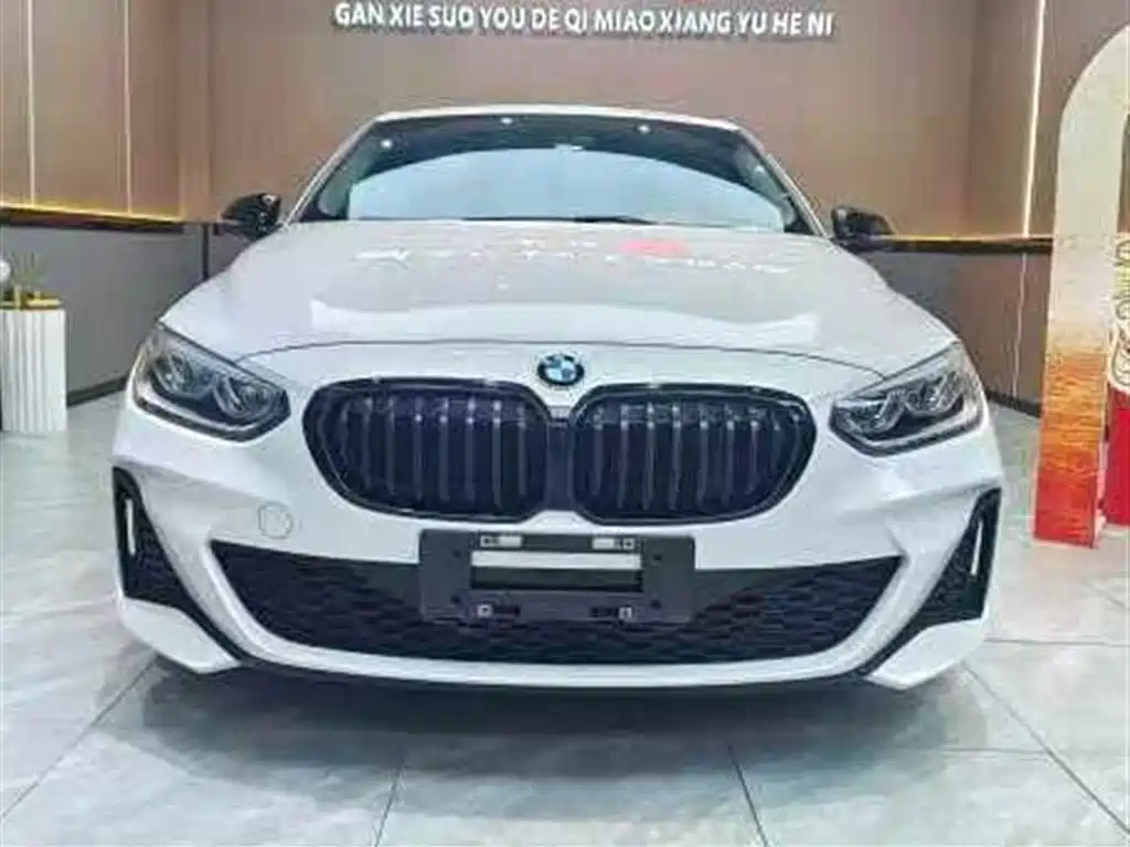 BMW 1 Series 2021 120i M Sport фото 2