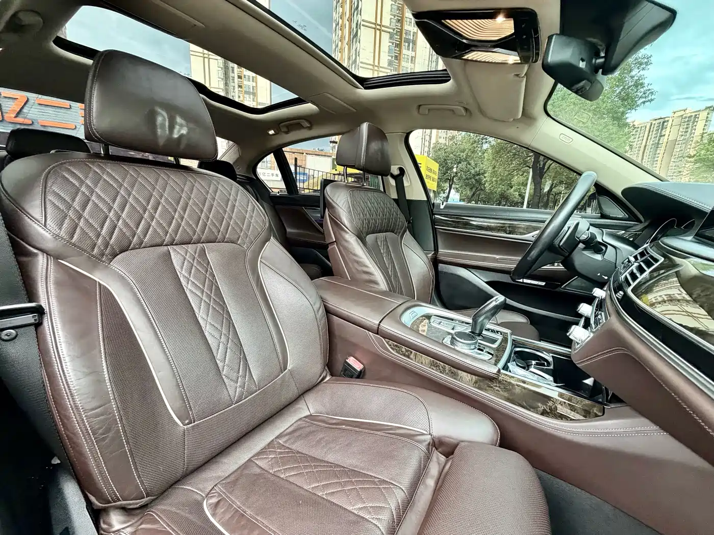 BMW 7 Series 2016 740Li Leading Edition фото 10
