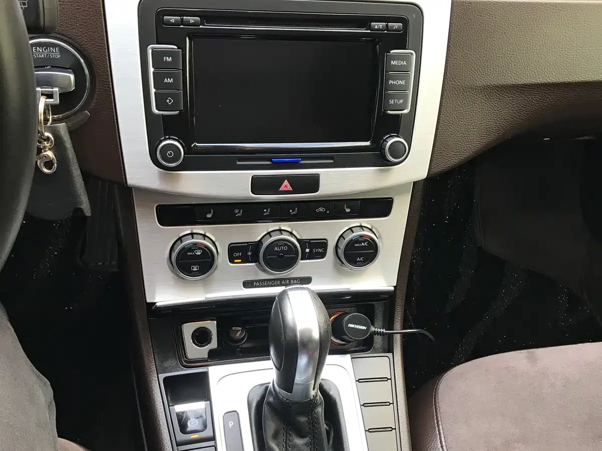 Volkswagen Magotan (Import) 2012 Wagon 2.0TSI Comfort фото 11