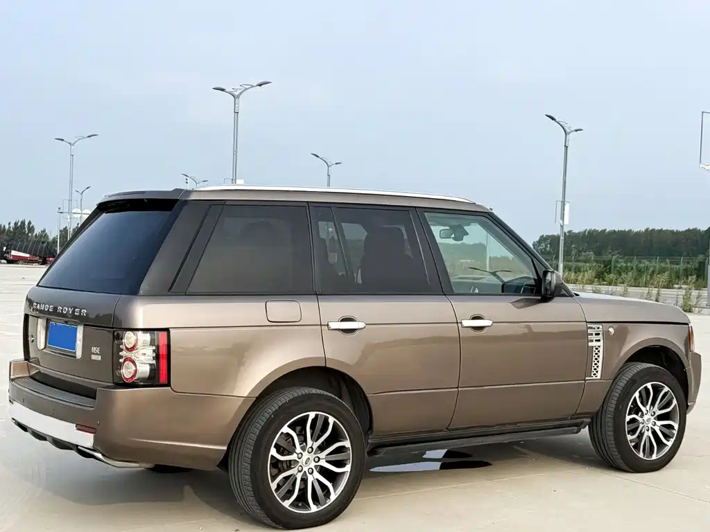 صورة 9 - Land Rover Range Rover