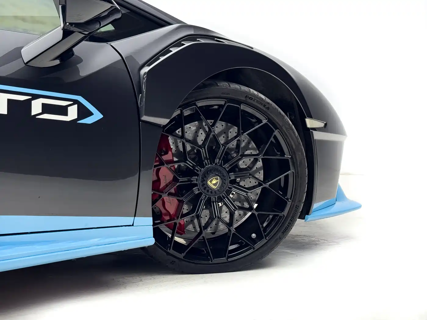 LAMBORGHINI HURACÁN