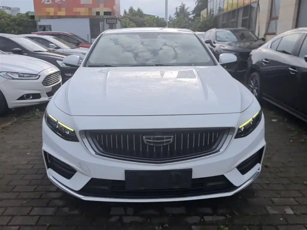 Фото 3 - Geely Preface