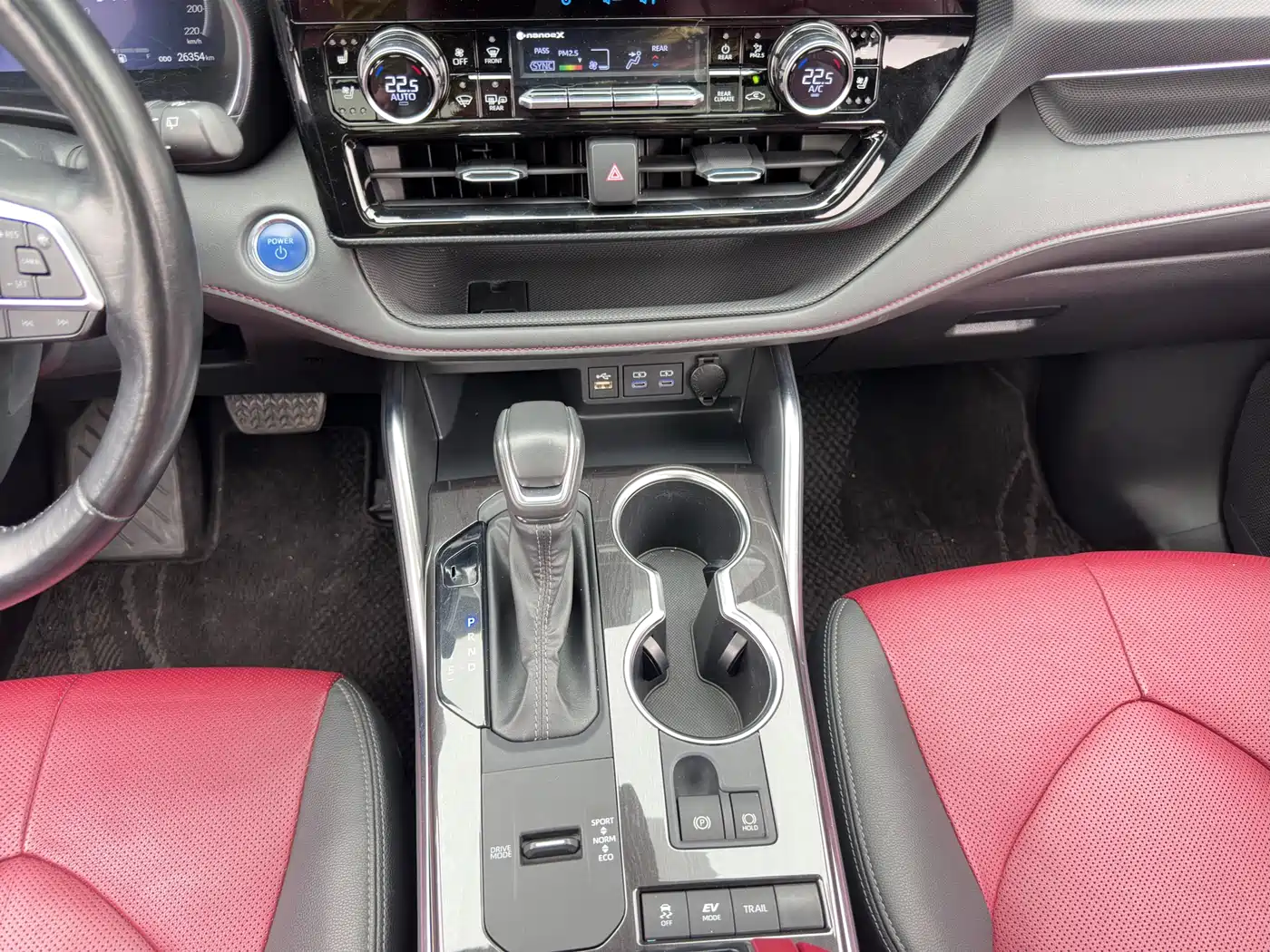 Toyota Crown Kluger 2021 2.5L HEV AWD Flagship Edition фото 18