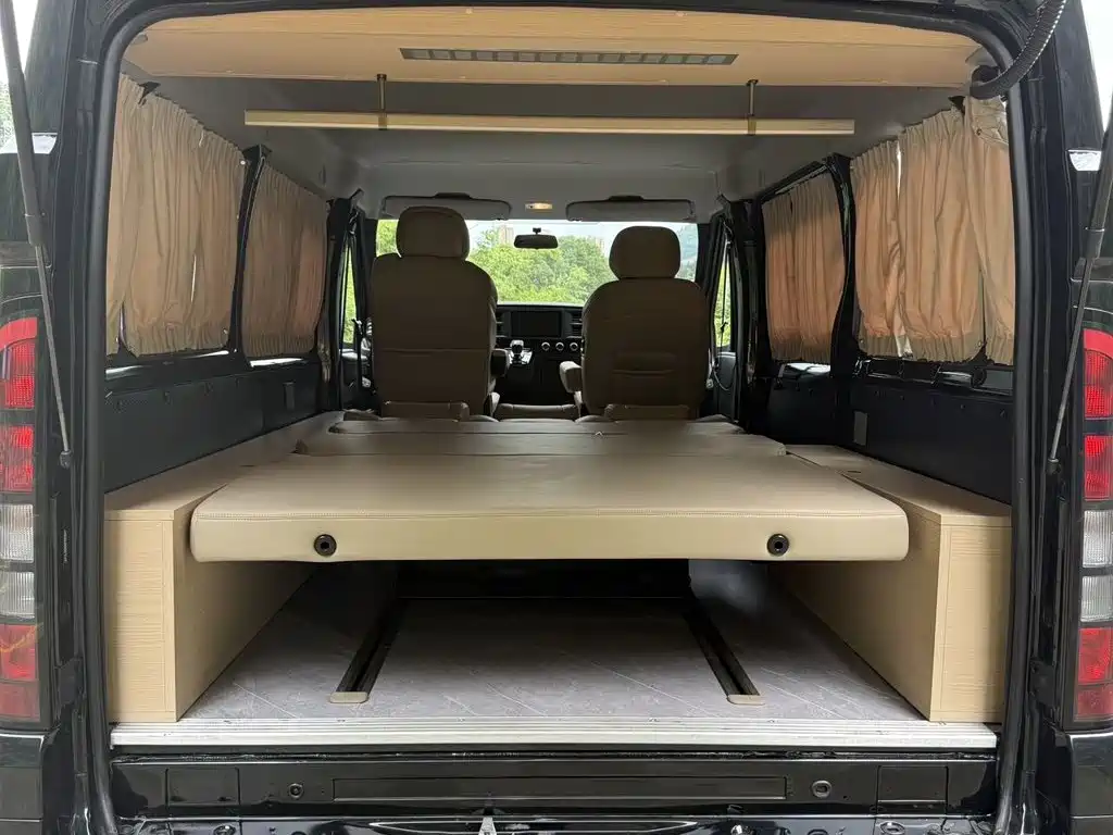 Jiangling JMC Fushun 2025 2023 2.0T Automatic Short Wheelbase Low Roof Commercial MPV 6 Seats (Liftgate)