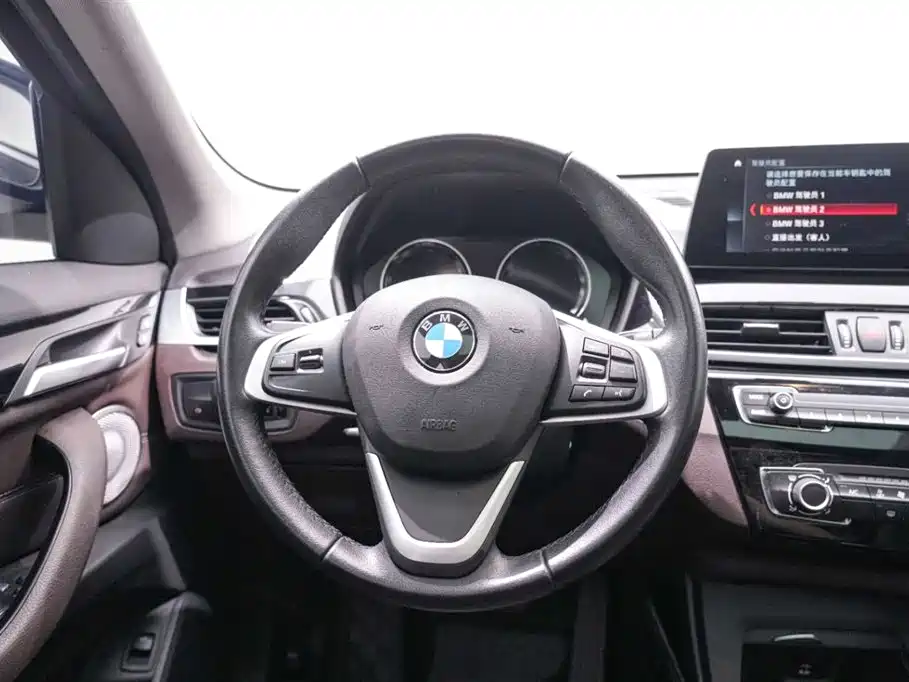 BMW X1 2022 sDrive20Li Fashion фото 13
