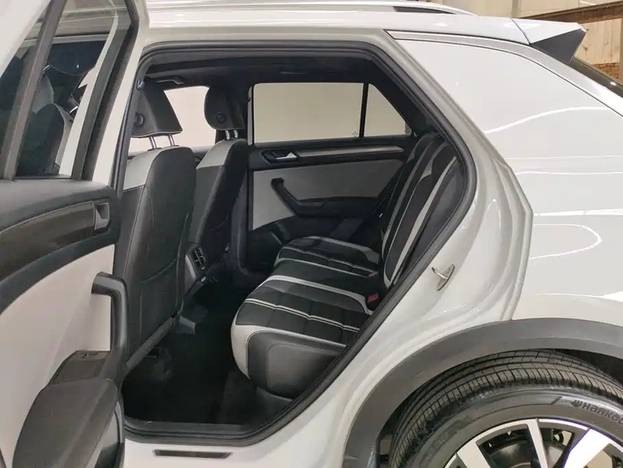 Volkswagen T-ROC 2023 2023 300TSI DSG 2WD Dawn Edition