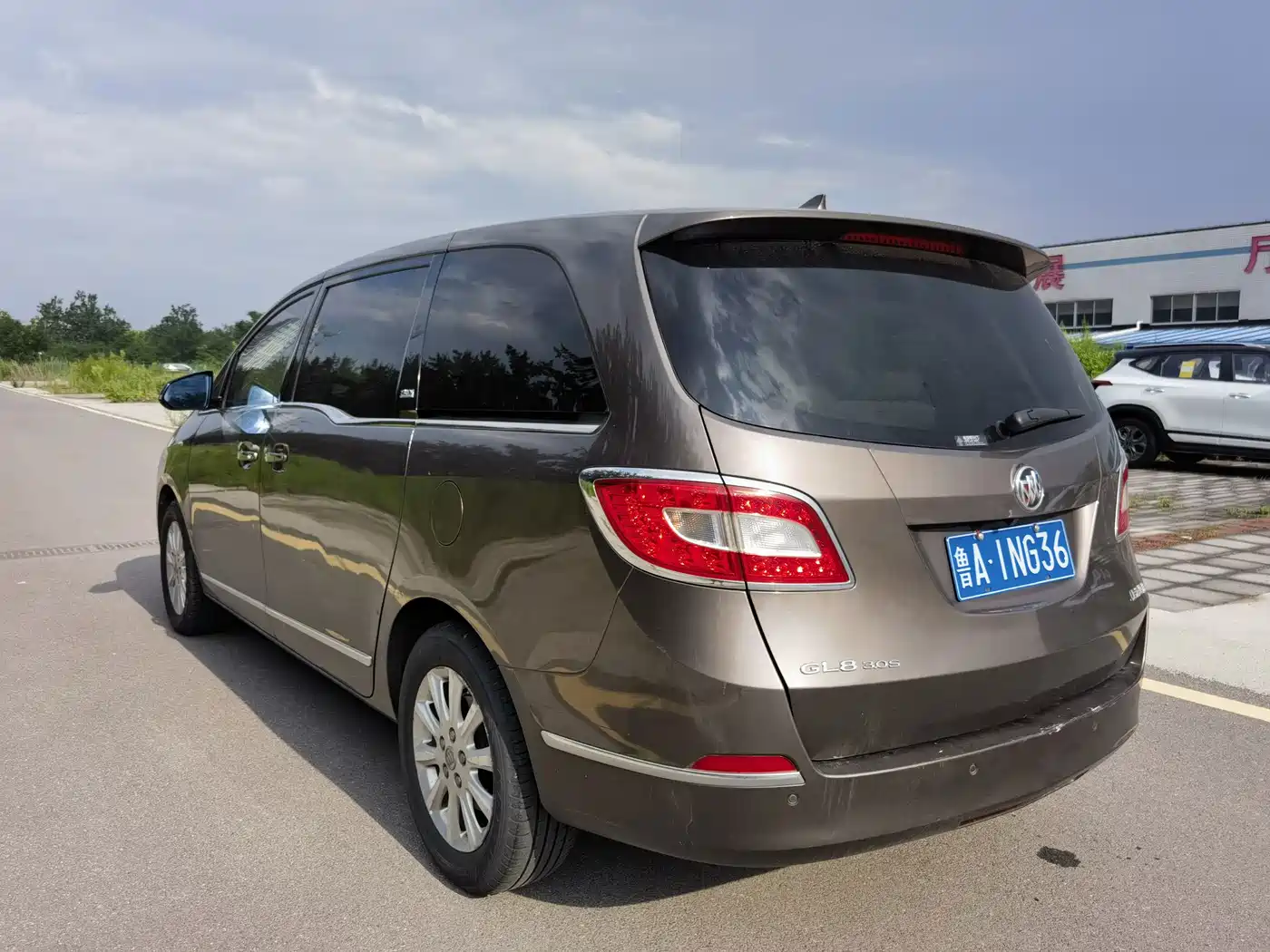 Фото 4 - Buick GL8