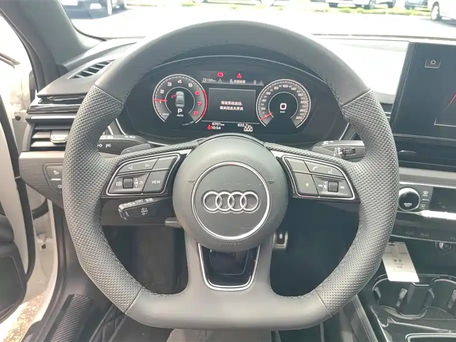 Audi A4L 2025 2 Million Celebration Edition 40 TFSI Luxury Dynamic фото 15