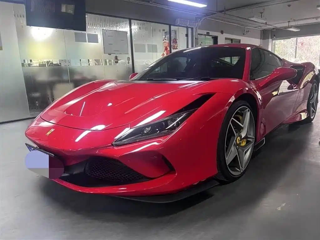 FERRARI F8