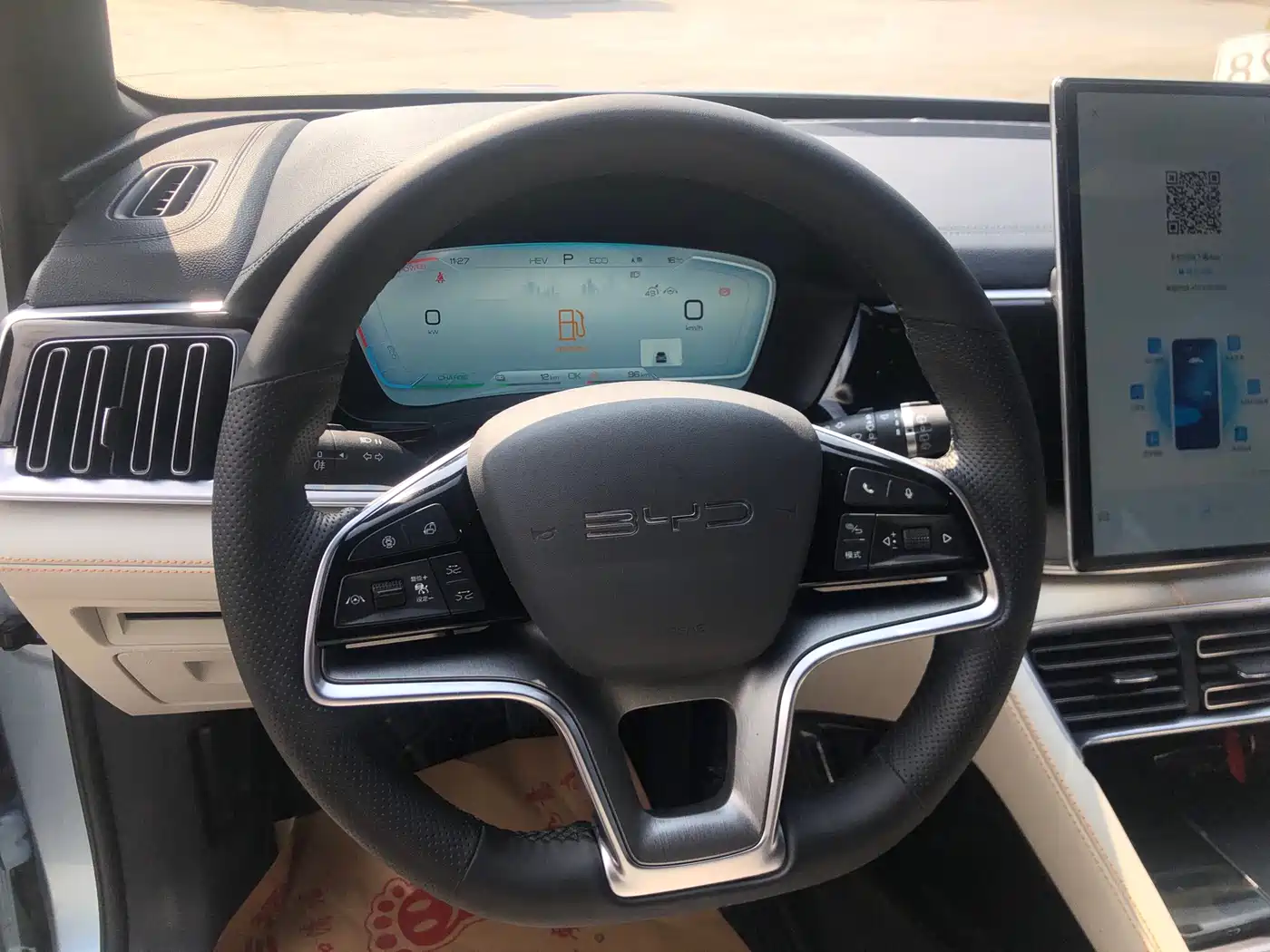 BYD Song PLUS PHEV 2023 Champion Edition DM-i 110KM Flagship фото 17