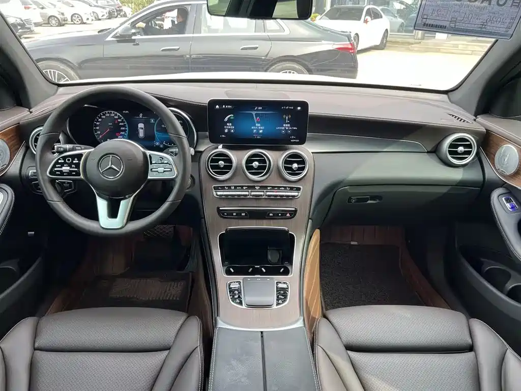 Mercedes-Benz GLC 2021 GLC 300 L 4MATIC Sporty фото 9