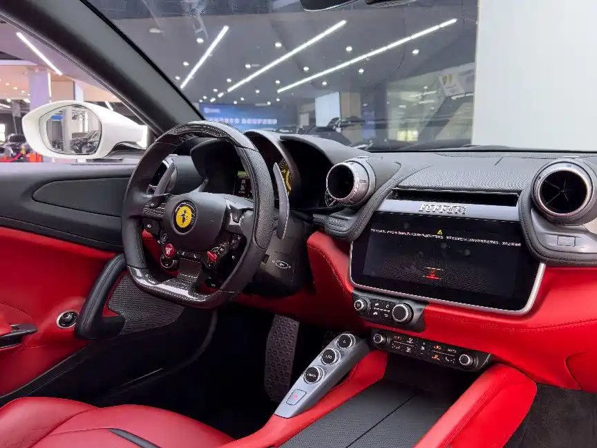 Ferrari GTC4Lusso 2019 2017 3.9T V8