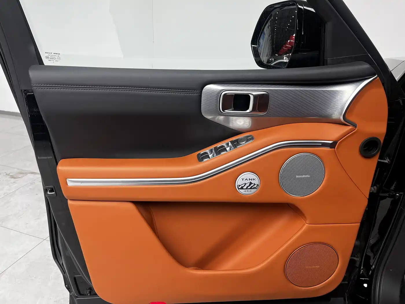 TANK TANK 700 NEW ENERGY