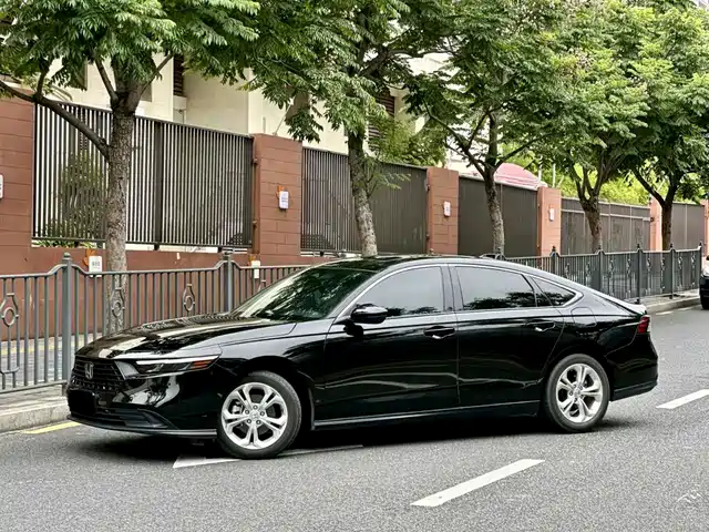 Honda Accord 2023