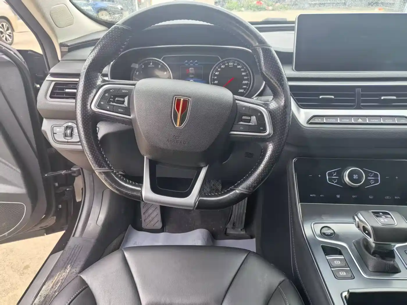 Hongqi H5 2020 1.5T DCT Qi Rhythm Edition фото 8