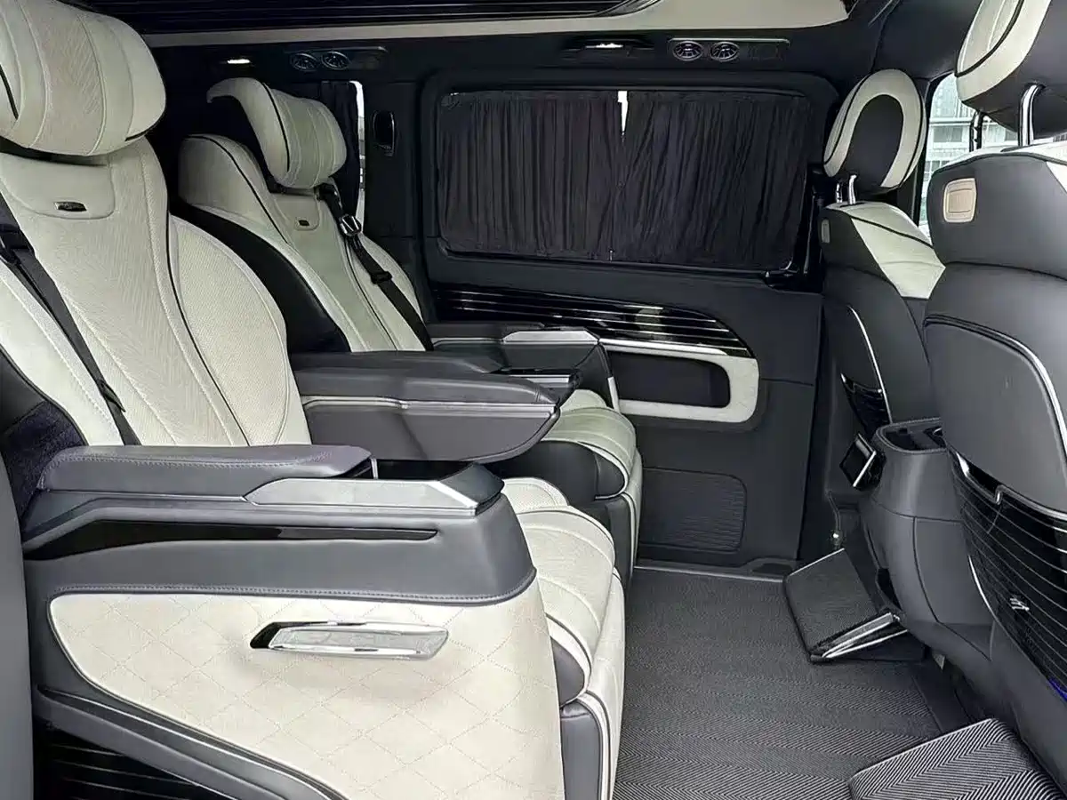 Mercedes-Benz V-Class 2022 V 260 L Long Wheelbase Prestige Edition фото 13