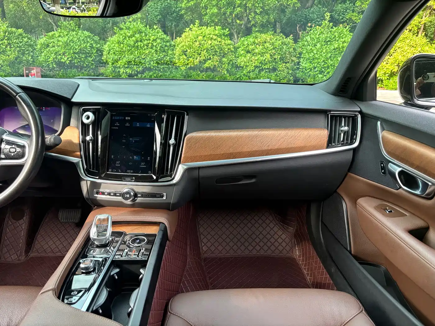 Фото 12 - Volvo S90