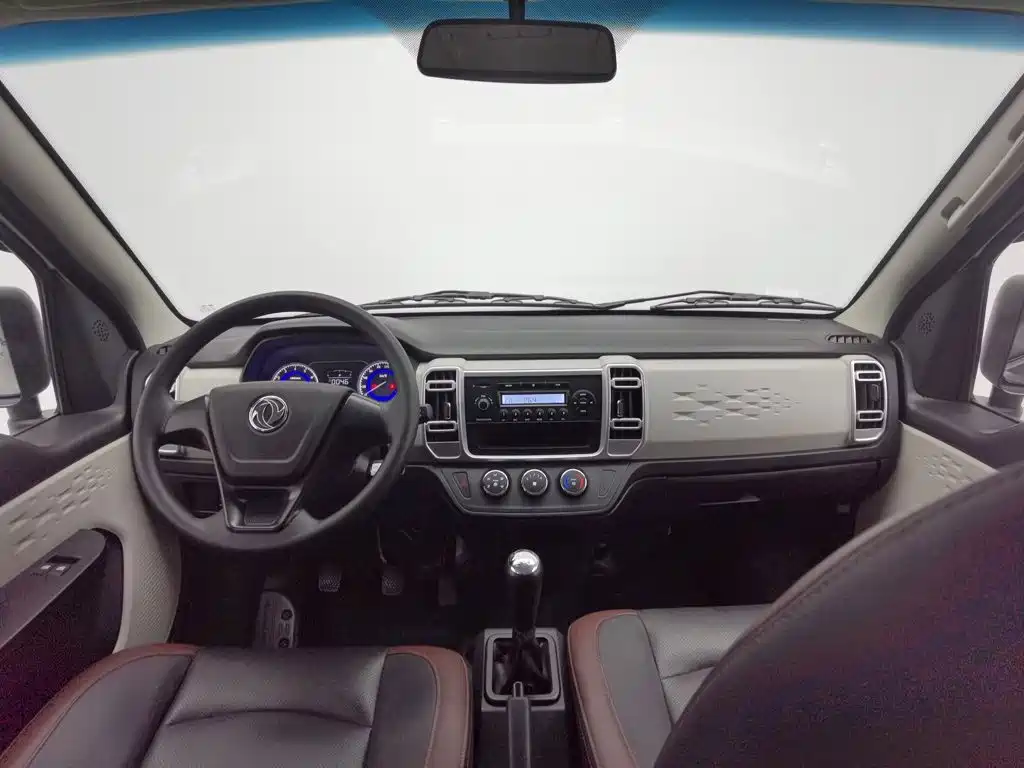 Photo 5 - Dongfeng Xiaokang C36