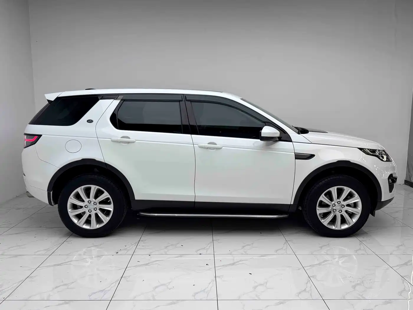 Land Rover Discovery Sport 2016 2016 2.0T SE