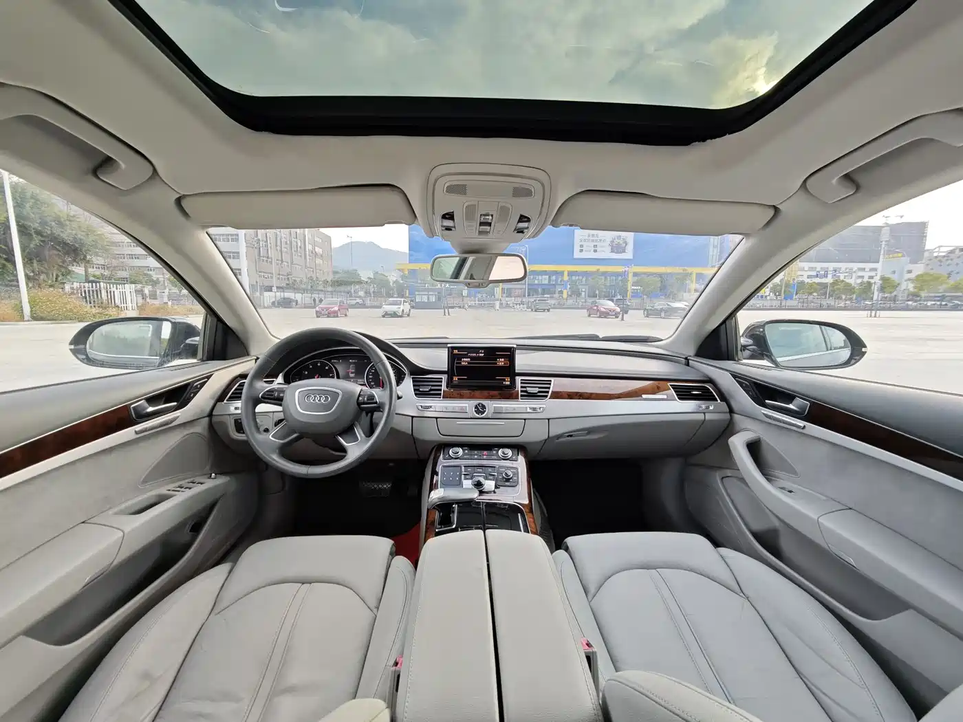 Audi A8 2011 A8L 3.0 TFSI quattro Premium (245kW) фото 12