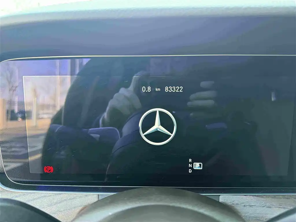 Фото 5 - Mercedes-Benz E-Class