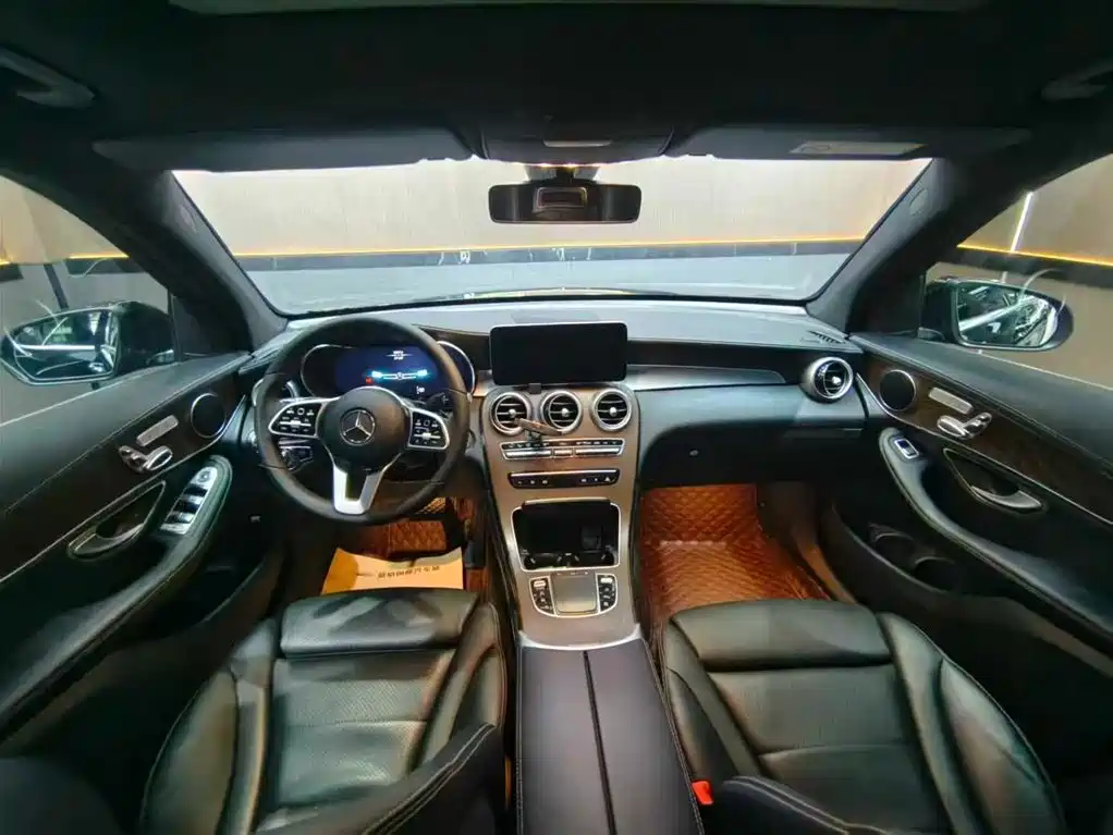Mercedes-Benz GLC 2019 GLC 260 4MATIC Dynamic фото 4