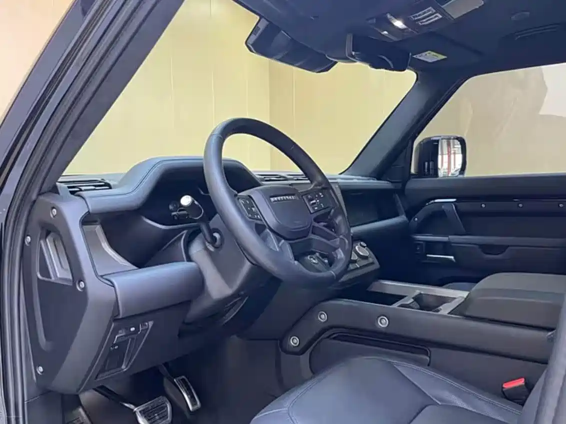Land Rover Defender 2025 2025 110 3.0T P400 Dark Special Edition