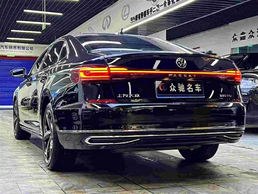 Volkswagen Passat 2024 330TSI Starlight Elite Edition фото 8
