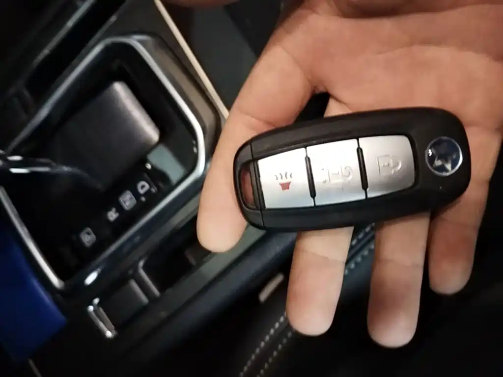 Venucia T90 2018 2018 2.0L CVT Smart Connection Intelligent Edition China V