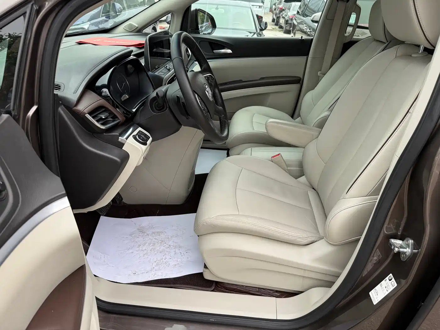 Buick GL8 2021 Land Business Class 652T Luxury фото 3
