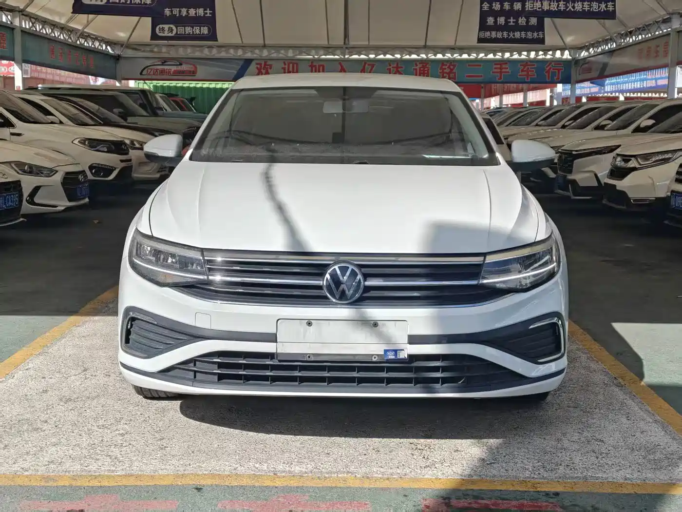 Volkswagen Bora 2023 200TSI DSG Yuexing Edition фото 2