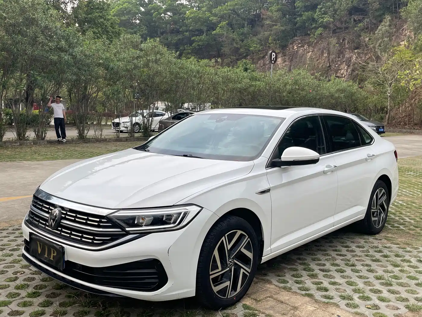 Volkswagen Sagitar 2023 Model Year 200TSI DSG Surpass Edition