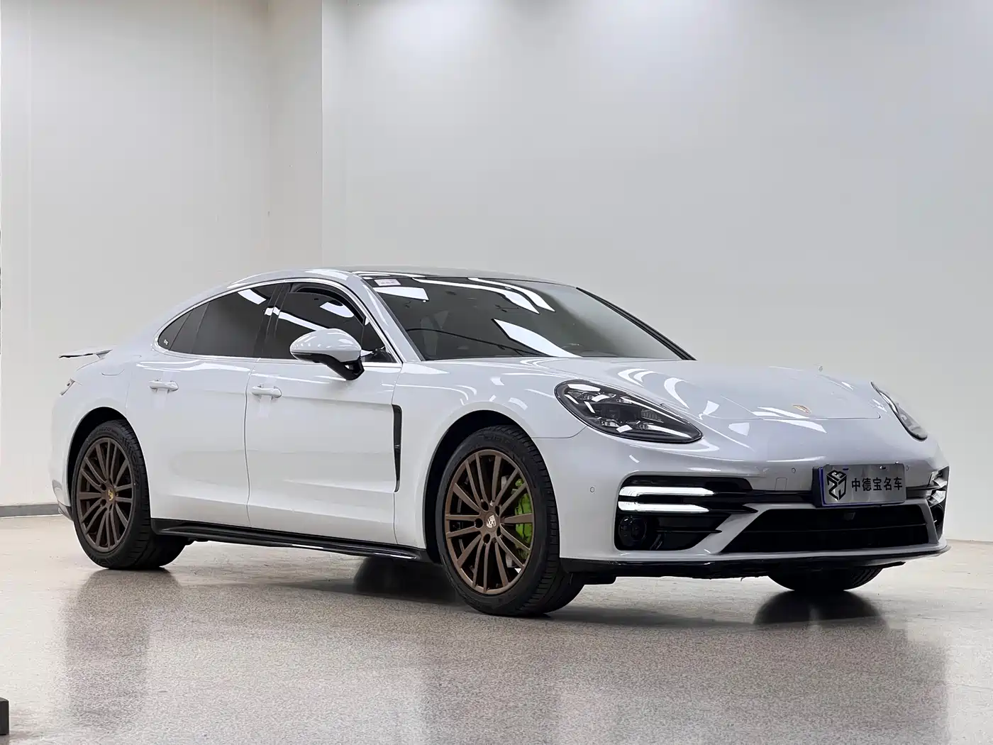 Porsche Panamera 2017 Panamera 3.0T фото 2