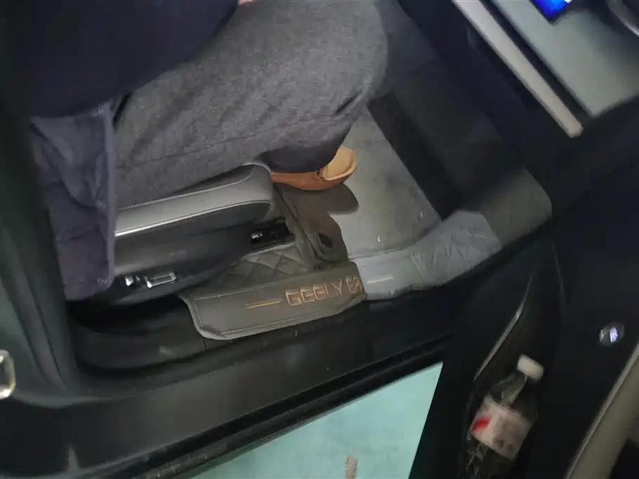 GEELY GALAXY GALAXY E8