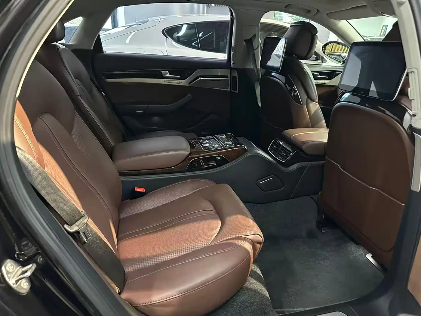 Audi A8 2014 A8L 45 TFSI quattro Luxury фото 13