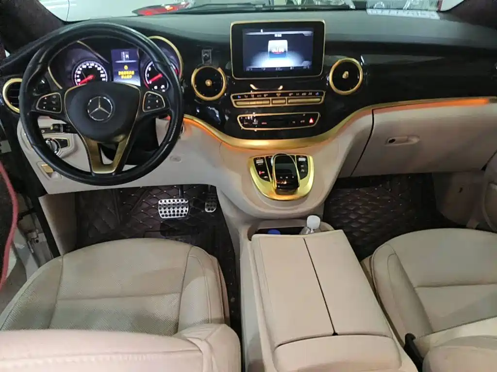 Mercedes-Benz V-Class 2017 2016 V 260 Premium Edition
