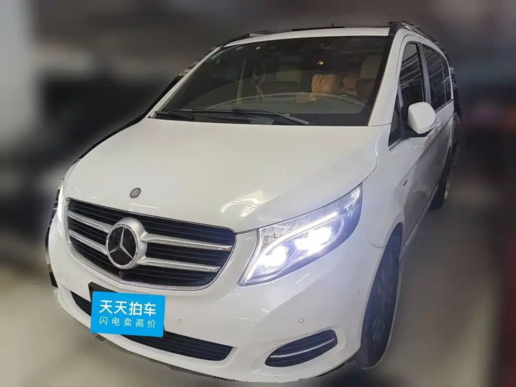 Mercedes-Benz V-Class 2017 2016 V 260 Premium Edition