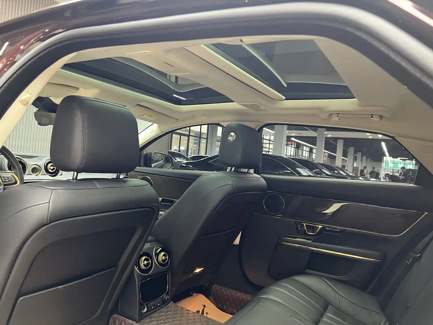 Jaguar XJ 2019 2018 XJL 3.0 SC 2WD Elegant Business Edition