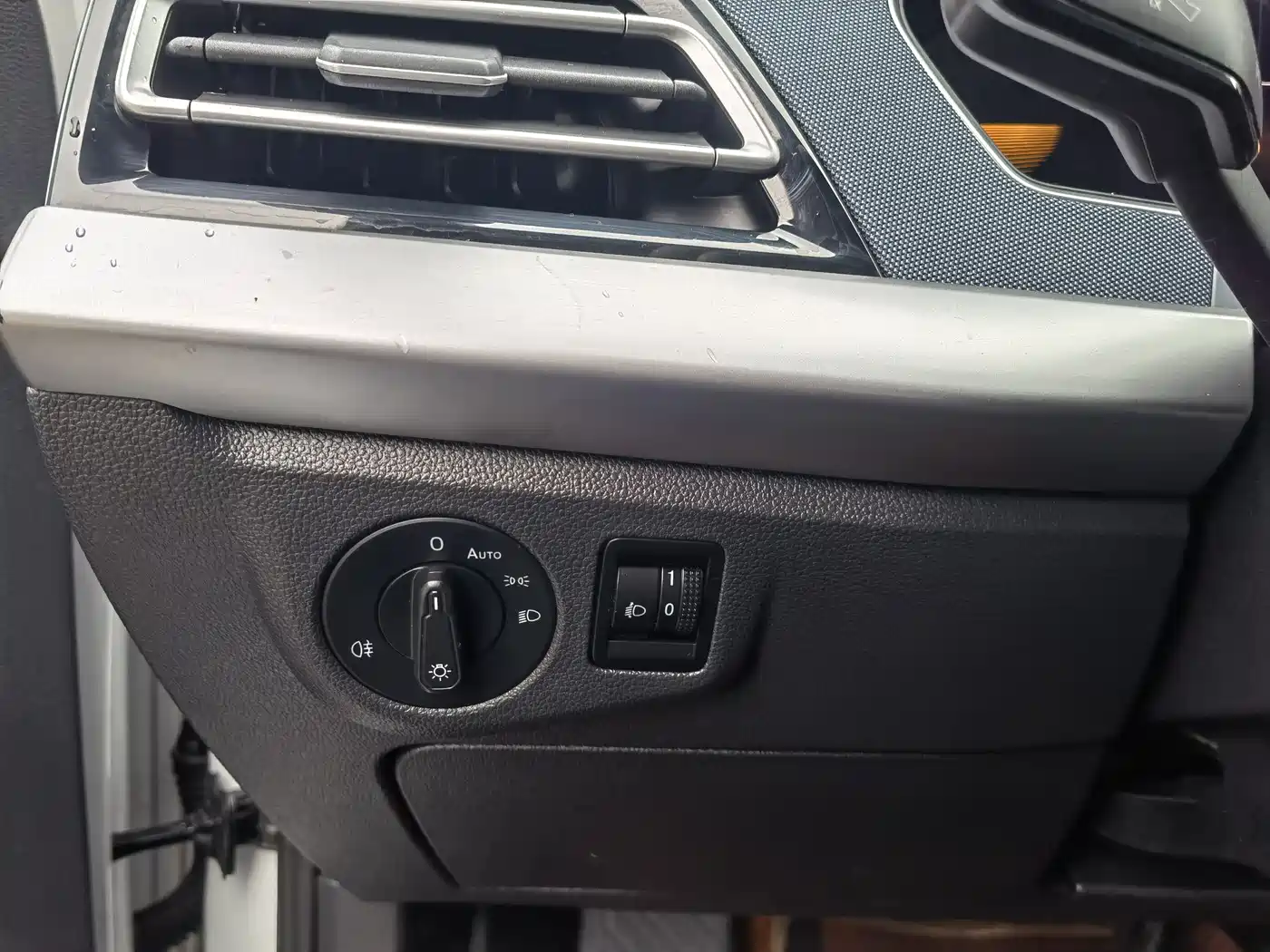 Volkswagen Lavida 2024 Model 1.5L Automatic Delight Edition фото 12