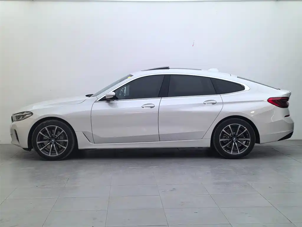 BMW 6 Series GT 2024 2022 Model 630i Luxury Design Package