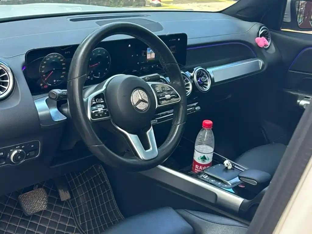 Фото 4 - Mercedes-Benz GLB