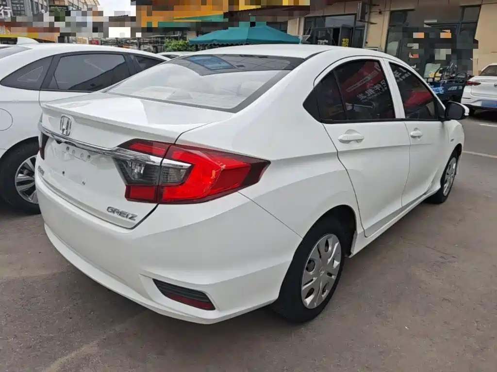Honda Greiz 2016 2016 1.5L CVT Classic Edition