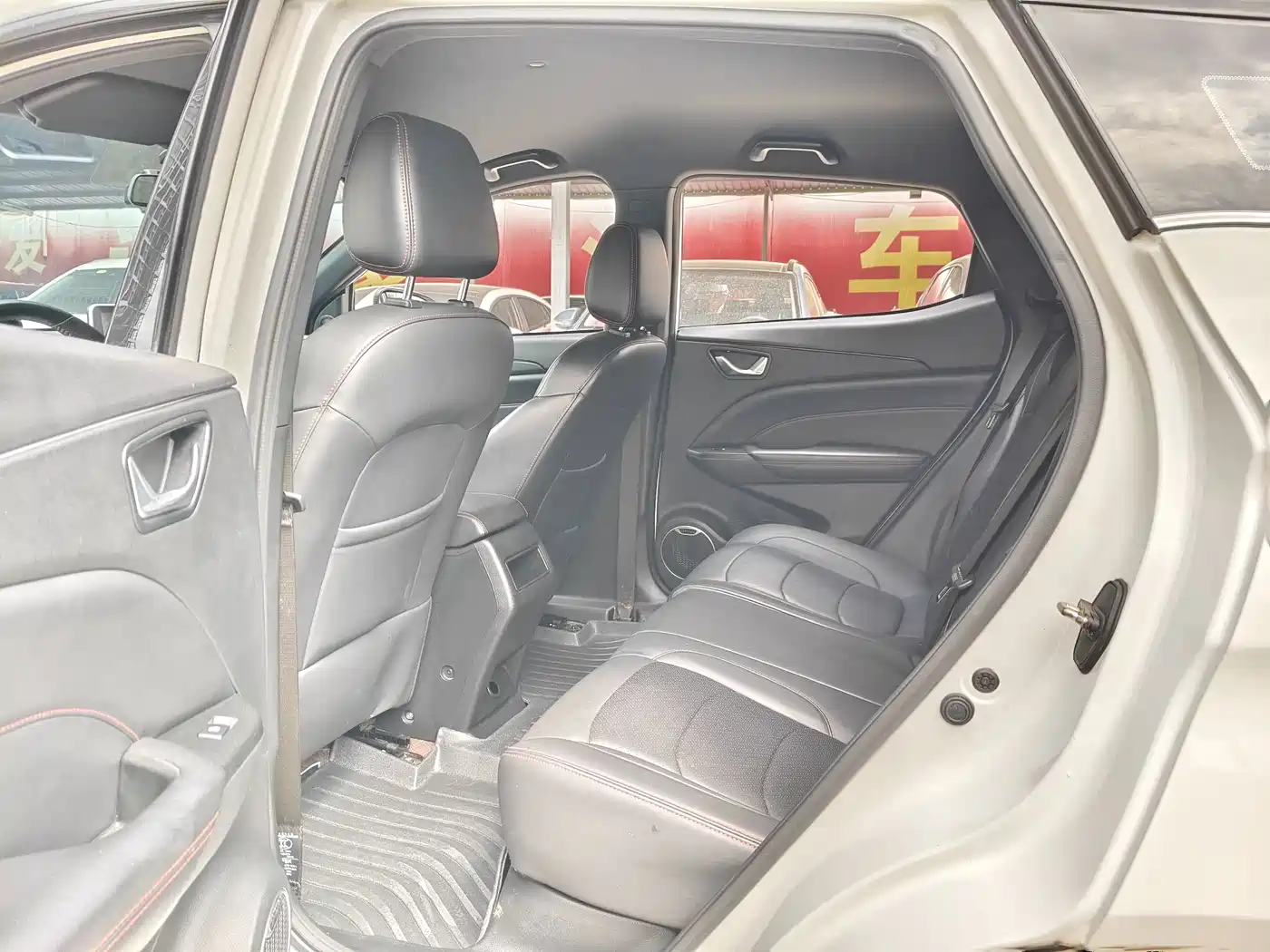 Dongfeng Fengguang Fengon 500 2022 2021 1.5L CVT Comfort