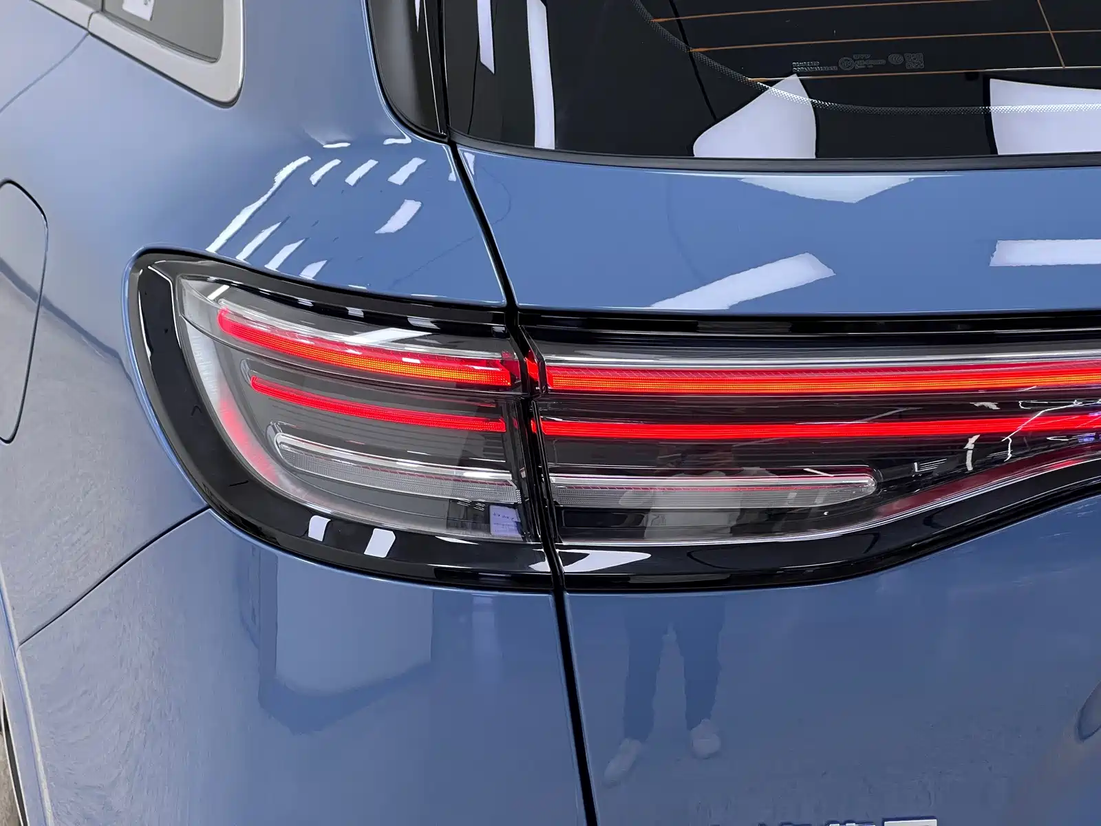 صورة 9 - Shangjie SUV
